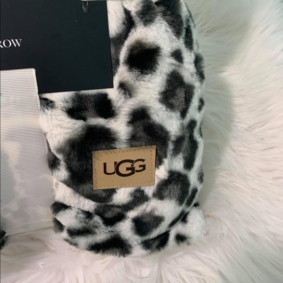 NWT UGG ANIMAL PRINT BLANKET! - Picture 3 of 5